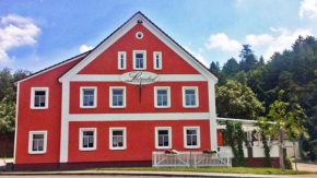 Отель Löwenhof  Крумбах